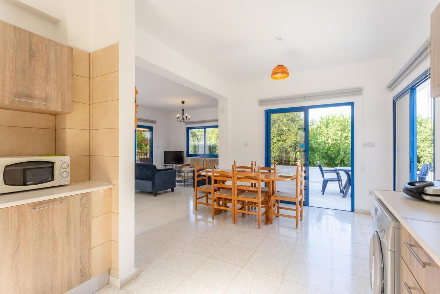 Villa Charoula Pente 파포스 외부 사진
