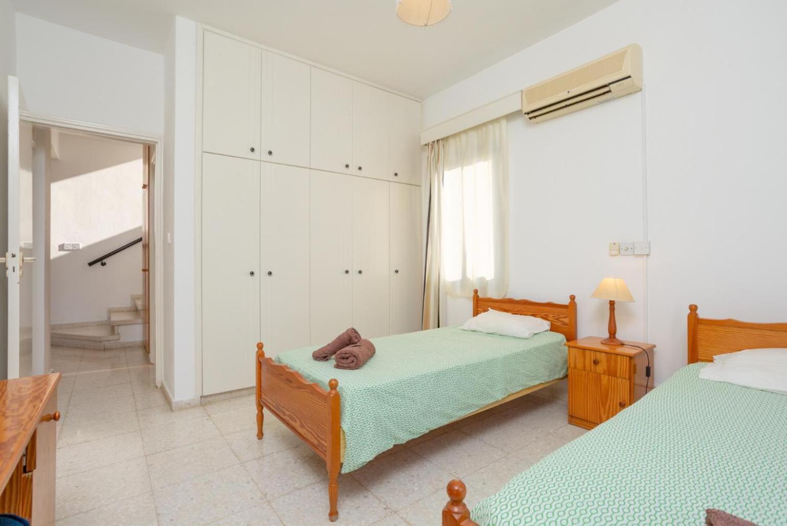 Villa Charoula Pente 파포스 외부 사진