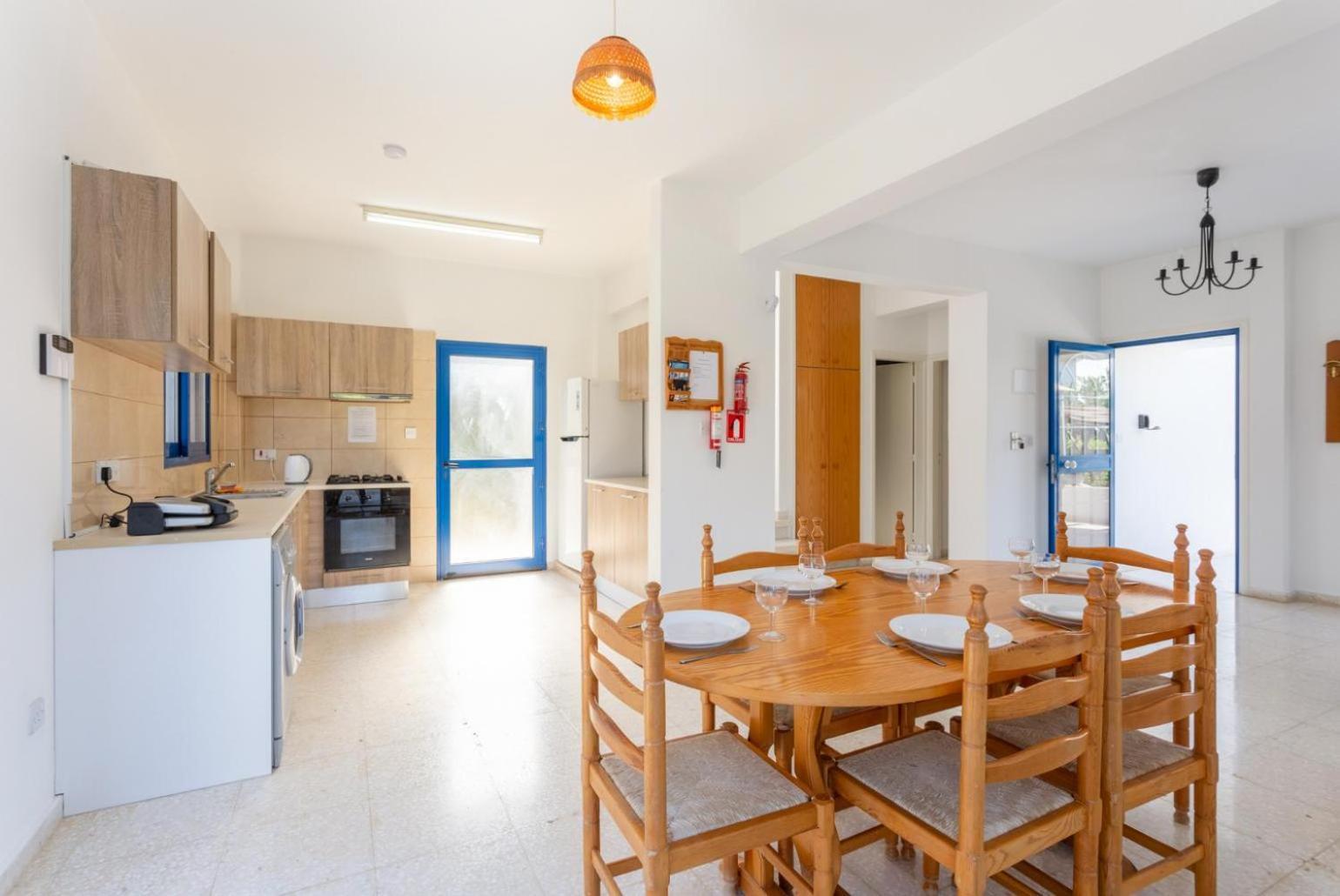Villa Charoula Pente 파포스 외부 사진