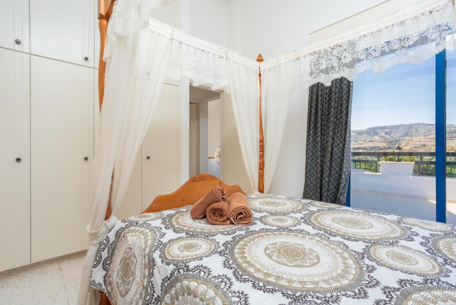 Villa Charoula Pente 파포스 외부 사진
