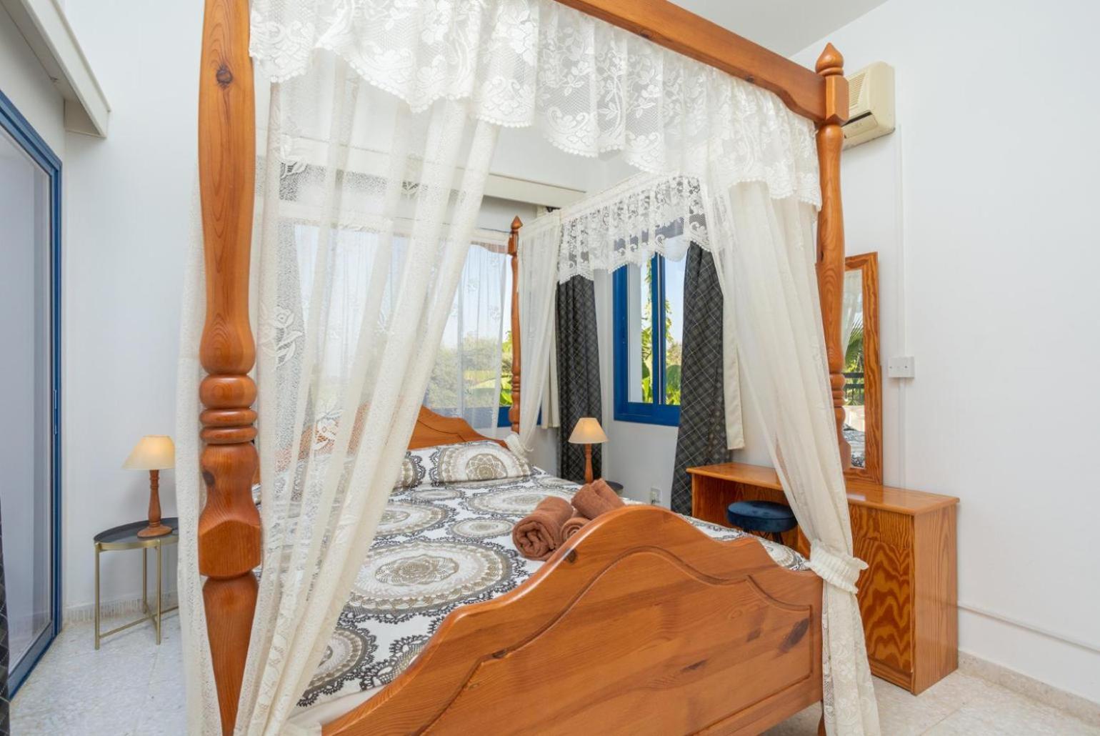 Villa Charoula Pente 파포스 외부 사진