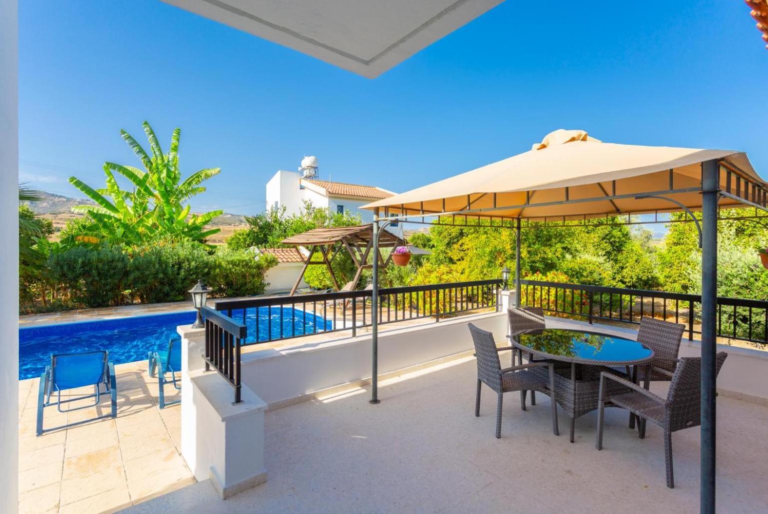 Villa Charoula Pente 파포스 외부 사진