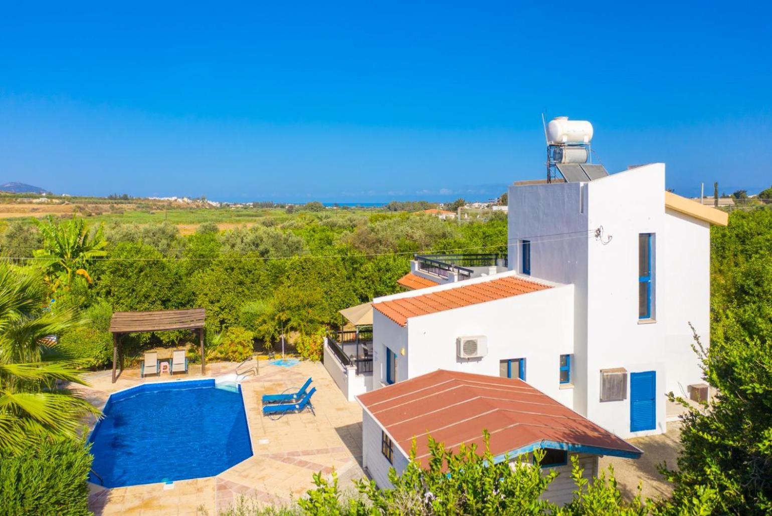 Villa Charoula Pente 파포스 외부 사진